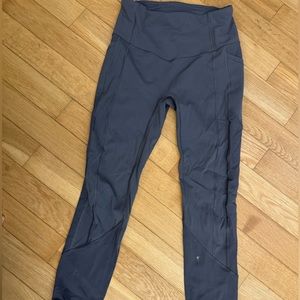 Cropped lululemon gray legging with pockets